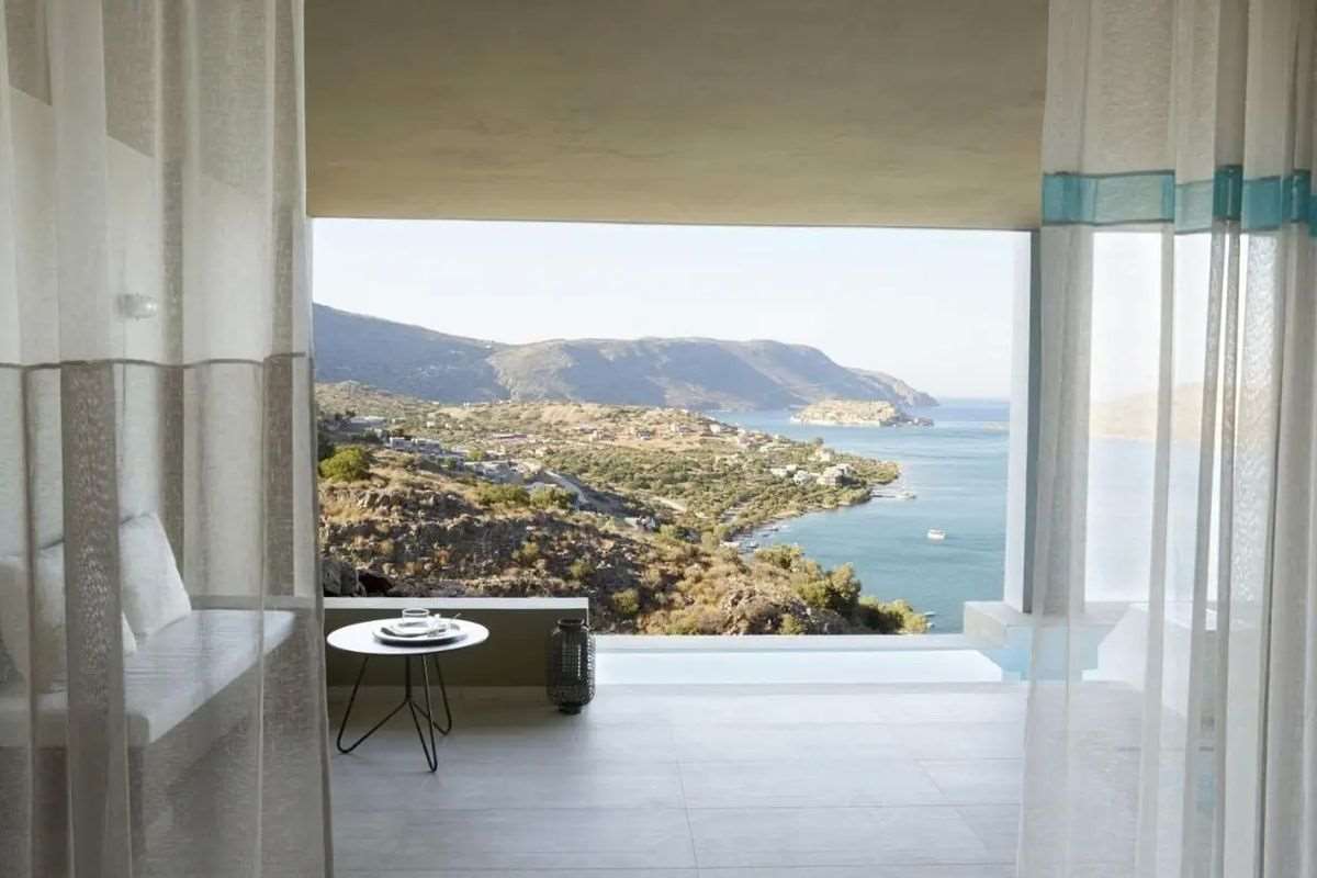 DOMES AULUS ELOUNDA CURIO COLLECTION BY HILTON 3
