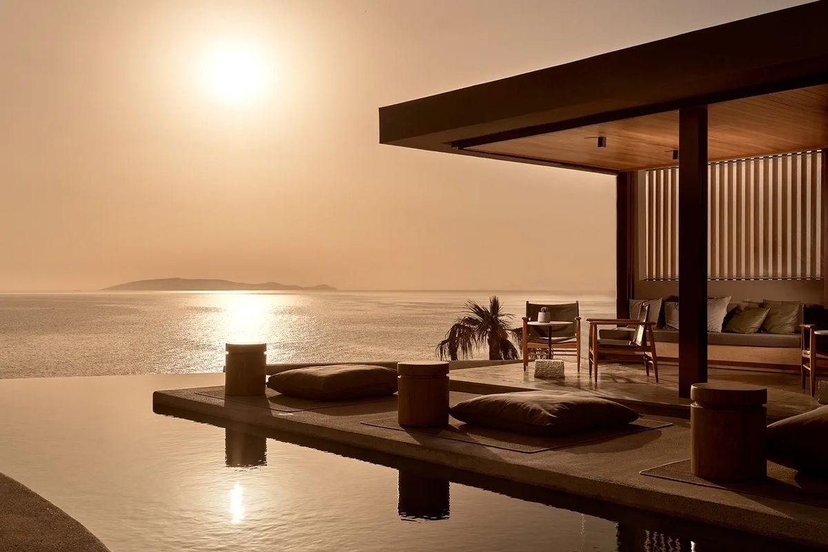 ACRO SUITES ADULTS ONLY 16+