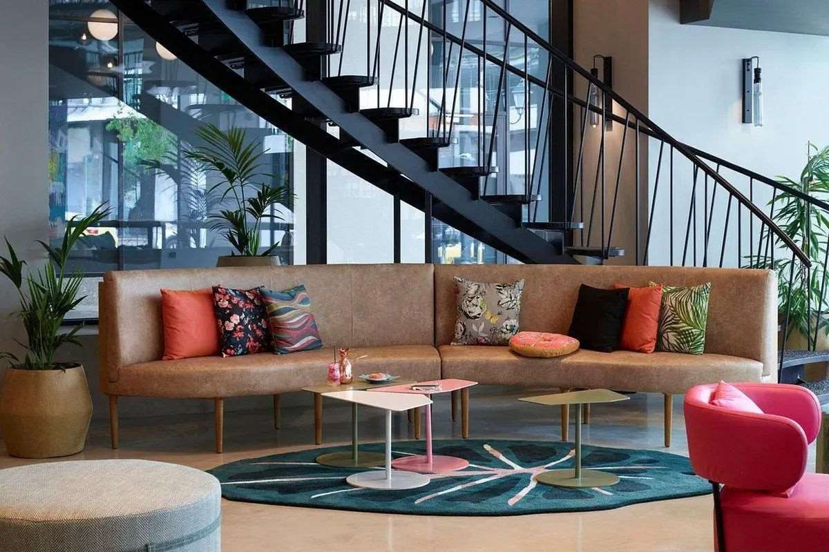 MOXY ATHENS CITY 5