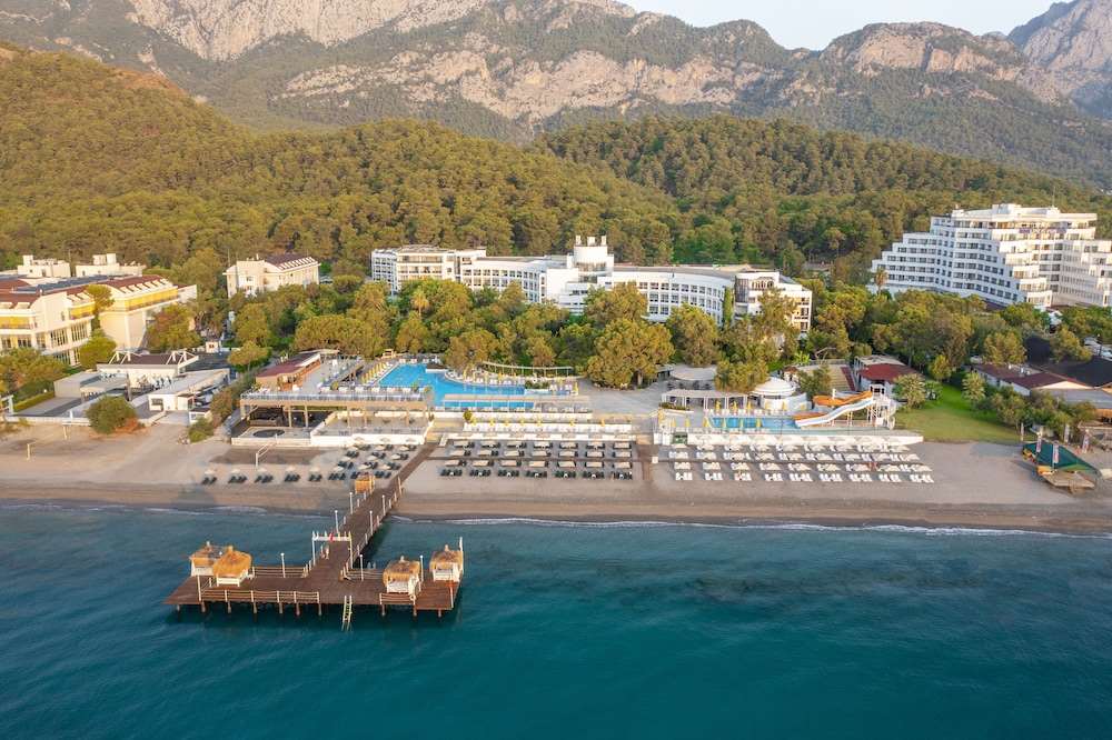 Perre La Mer Hotel Resort & Spa