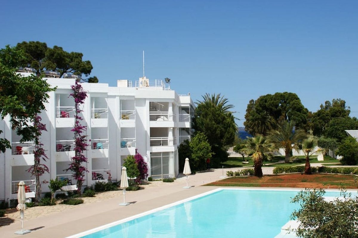 MARATHON BEACH RESORT