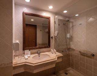 Serenity Alpha Beach 4