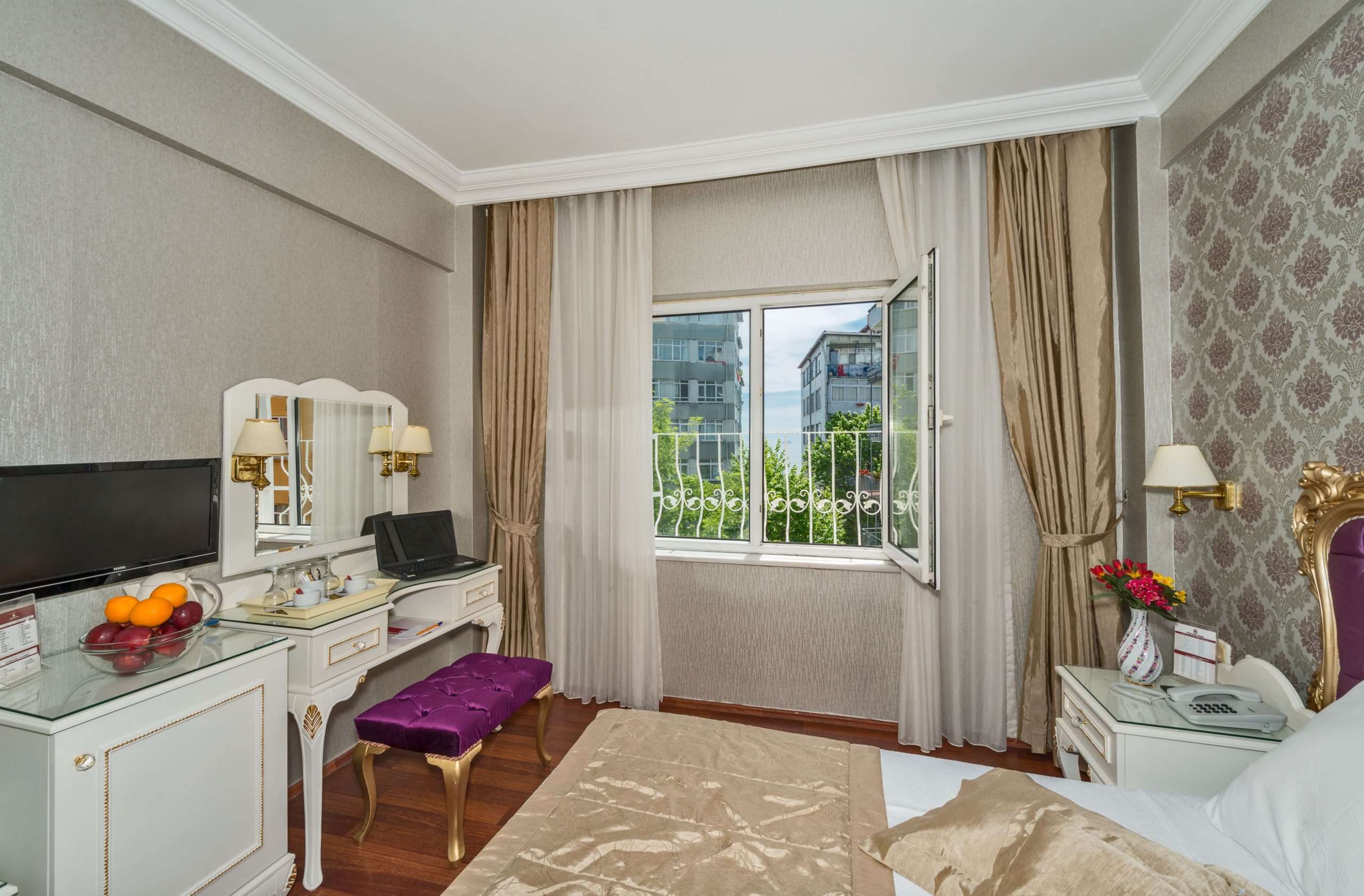 Santa Sophia Hotel 2