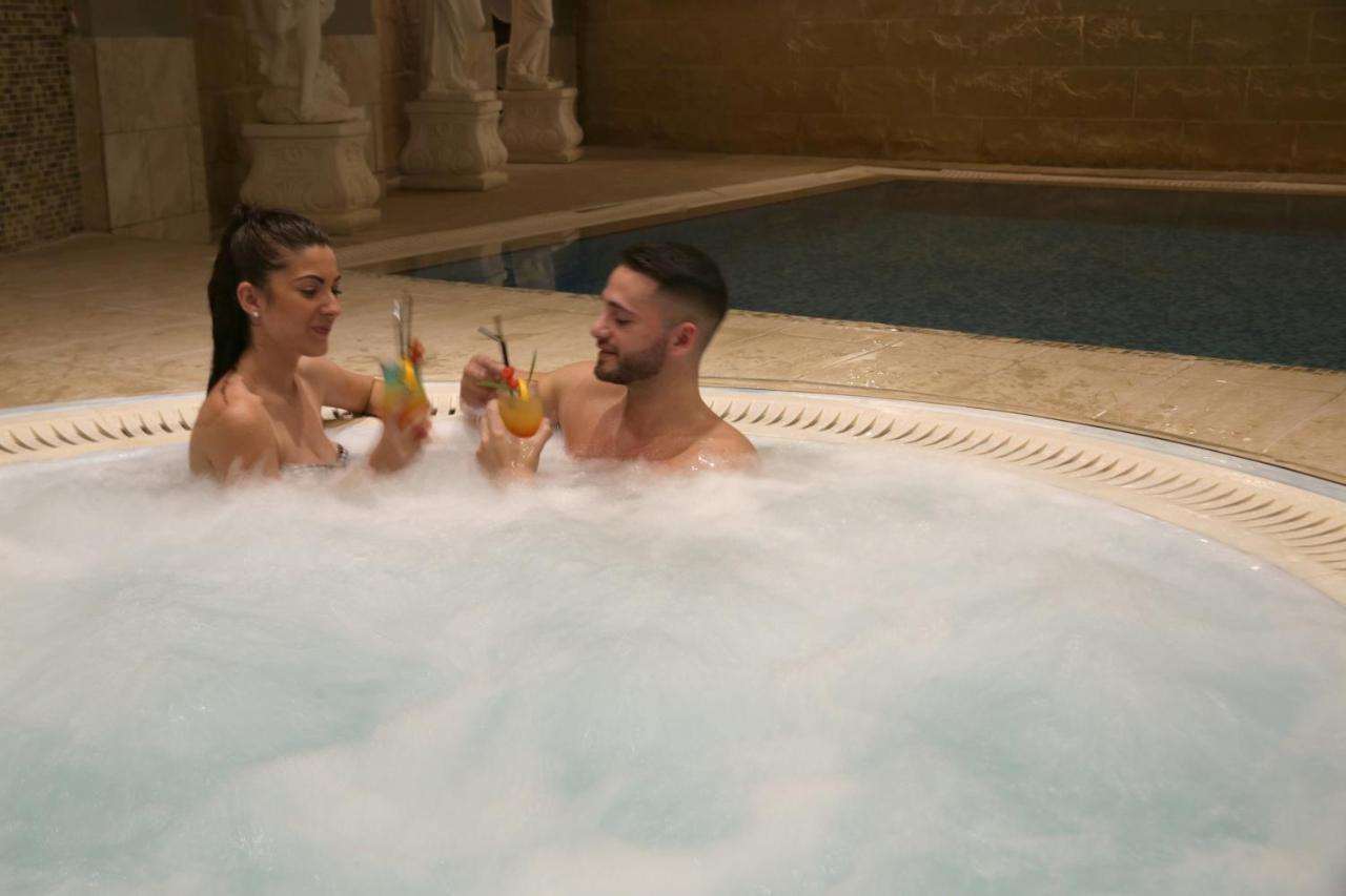 Pokaż wszystkie zdjęcia