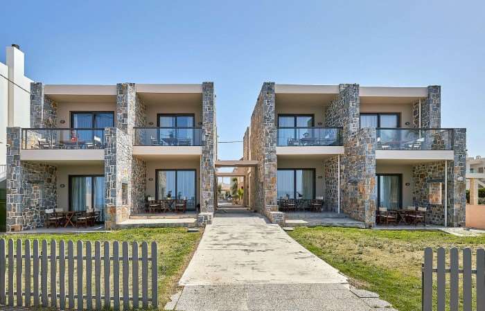 CRETECO HOTEL & SUITES