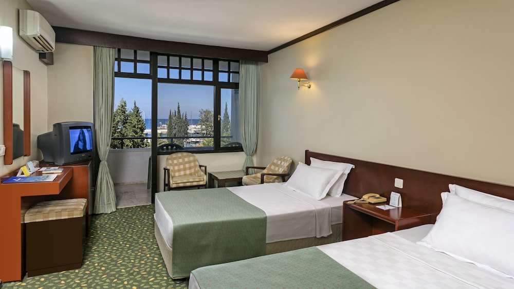 Özkaymak Marina Hotel 5