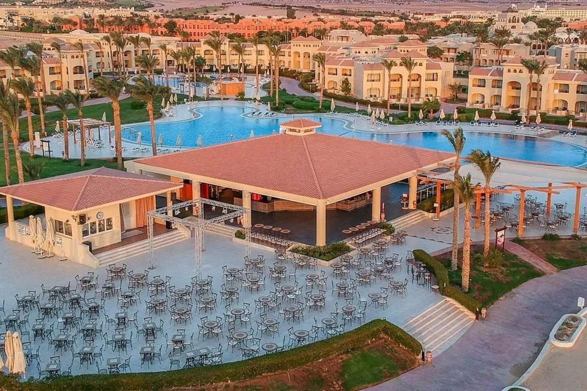 CLEOPATRA LUXURY RESORT MAKADI BAY 4