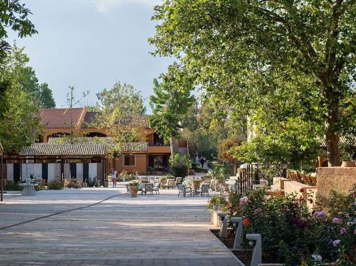 ALUMA SKYLARK ATHENS 4