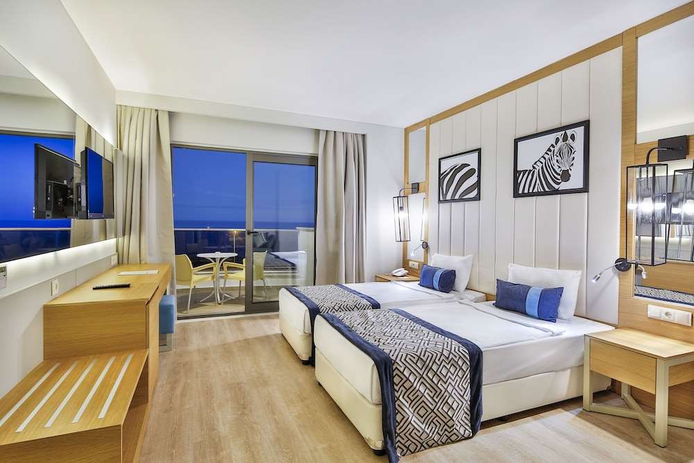 Calido Maris Hotel 3