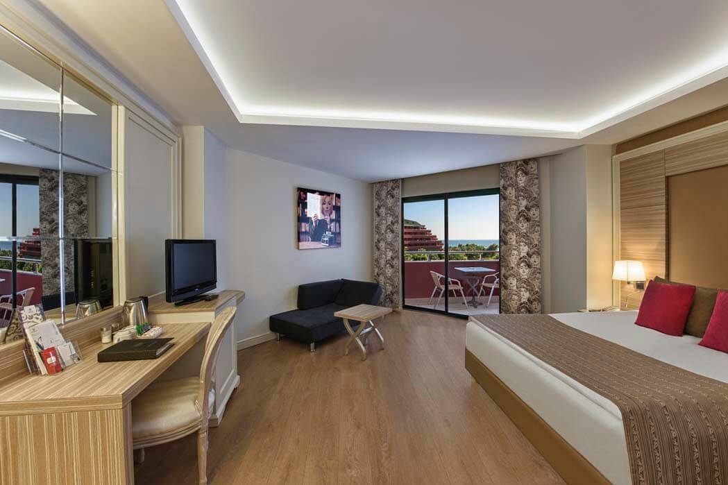 Delphin Deluxe Resort Hotel 5