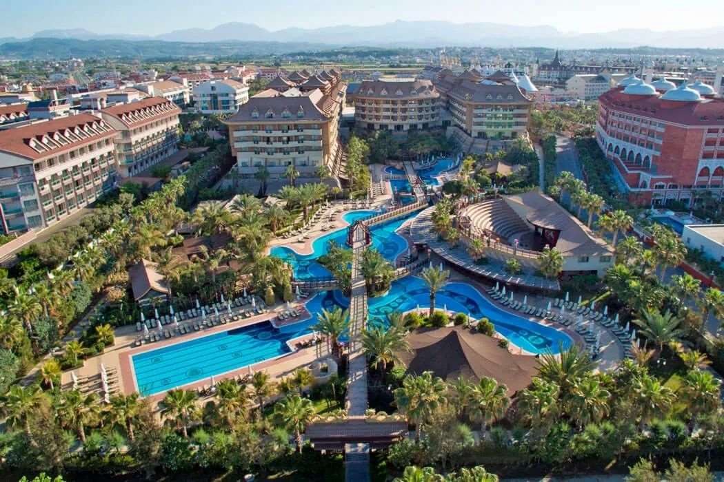 Royal Dragon Hotel 5